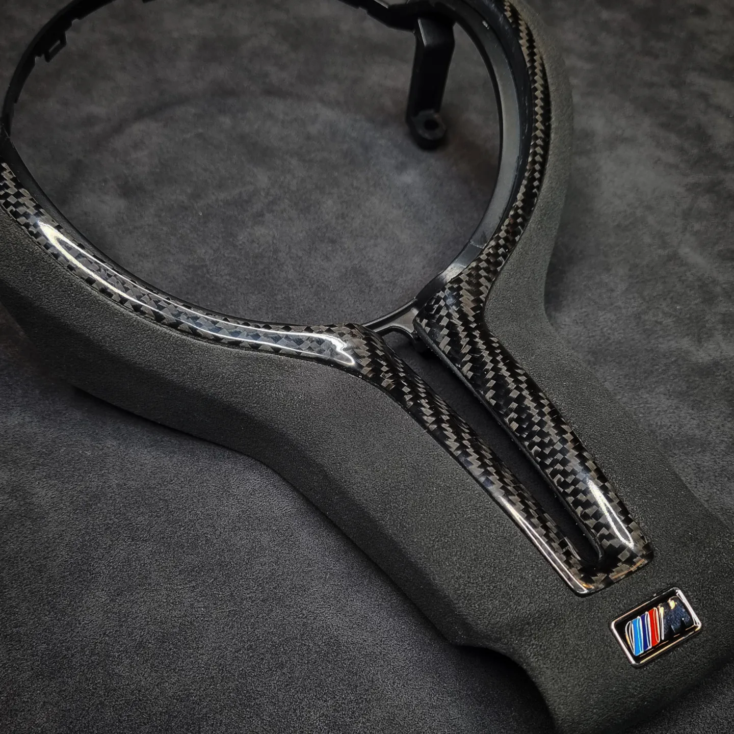 BMW F series Trim – Alcantara 9002 (Charcoal) and Gloss Carbon Fibre Bezel - Image 9