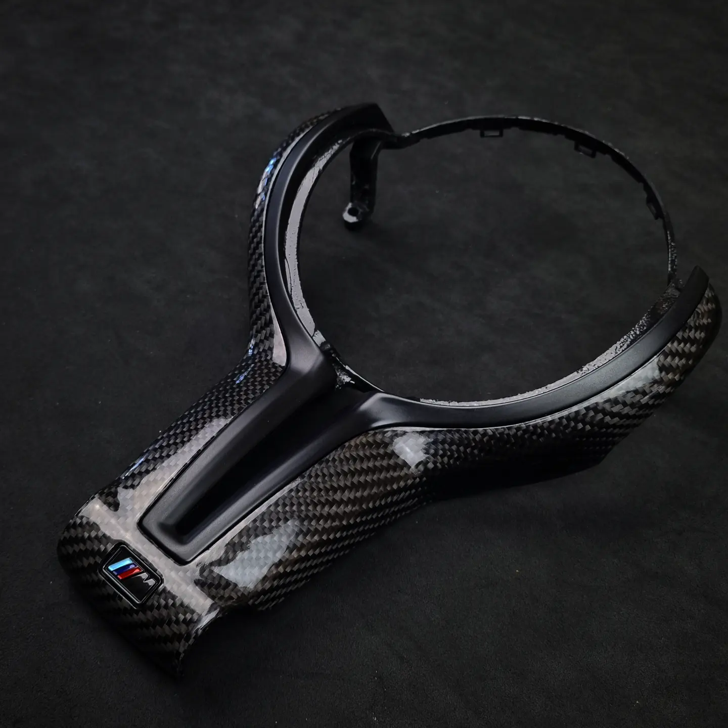 BMW F series Gloss Twill Carbon centre trim with Matte / Satin black centre trim and ///M badge - Image 2