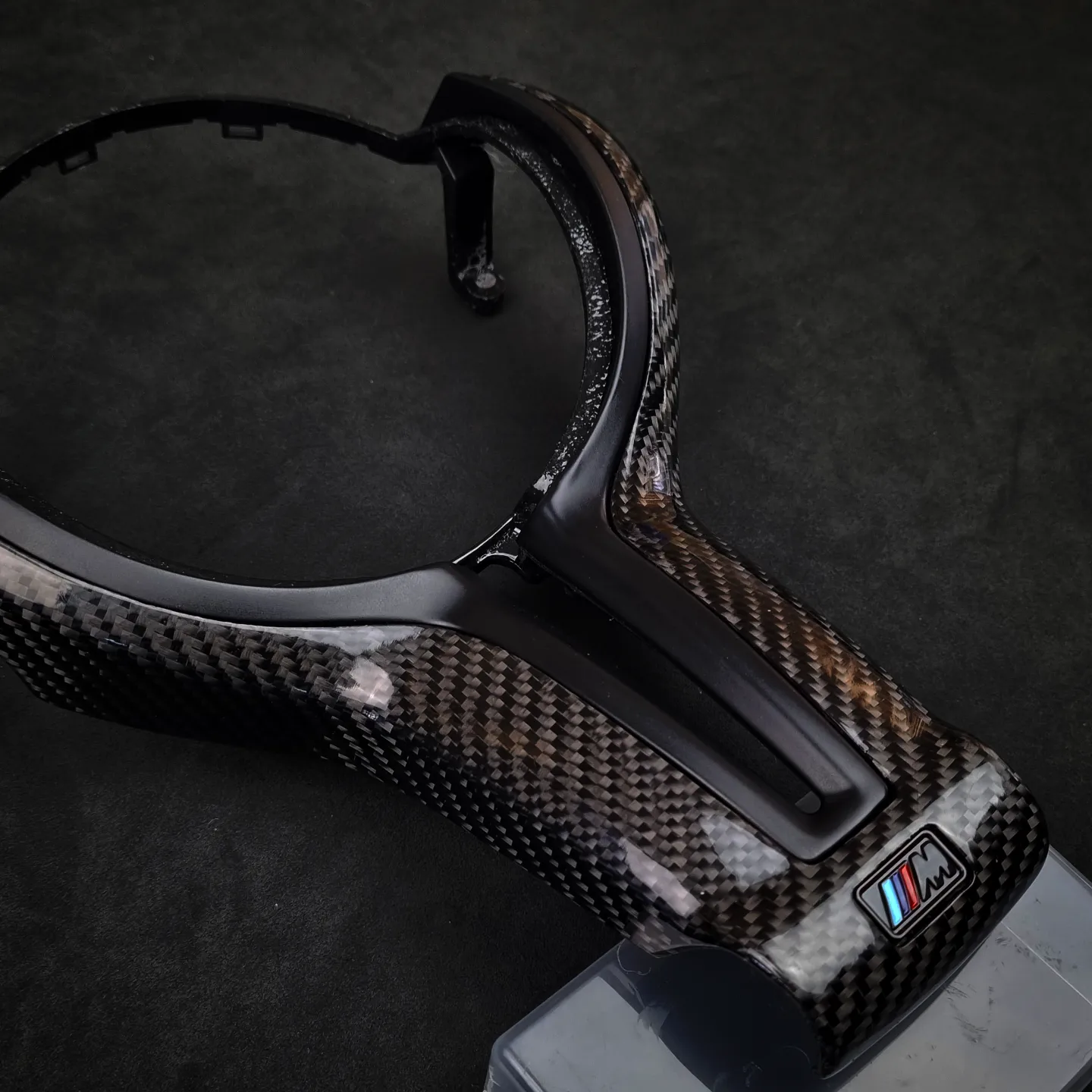 BMW F series Gloss Twill Carbon centre trim with Matte / Satin black centre trim and ///M badge - Image 3