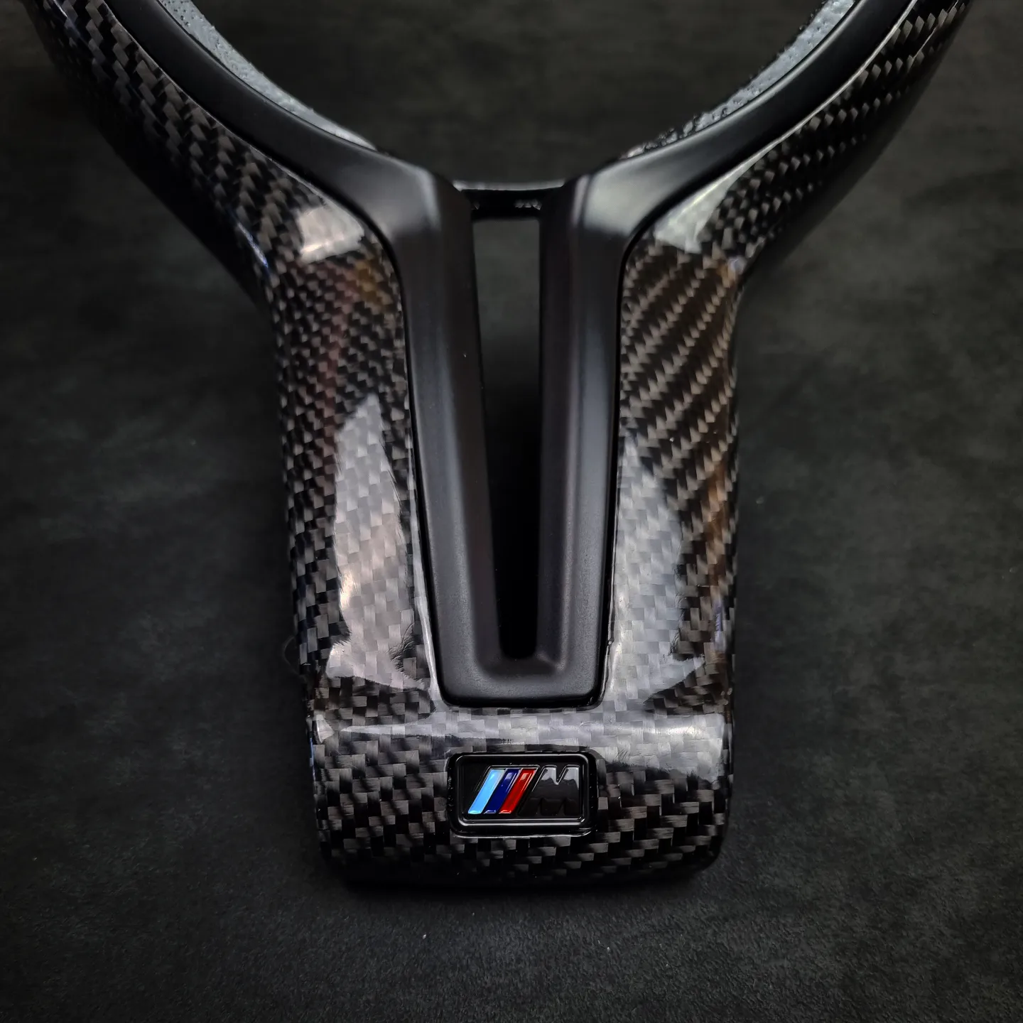 BMW F series Gloss Twill Carbon centre trim with Matte / Satin black centre trim and ///M badge - Image 4