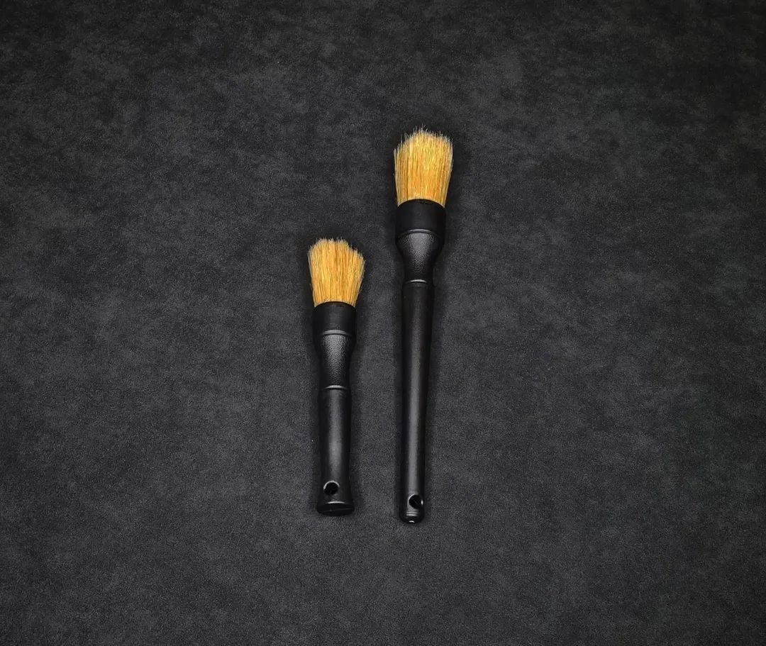 Alcantara Cleaning Kit - For Steering wheels, Seats and more - Image 6