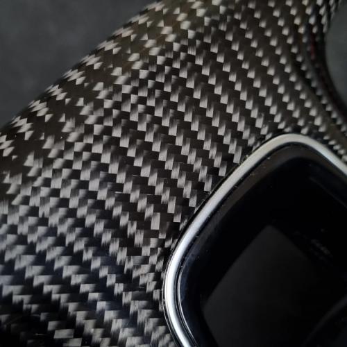 Gloss twill 2x2 Carbon fibre